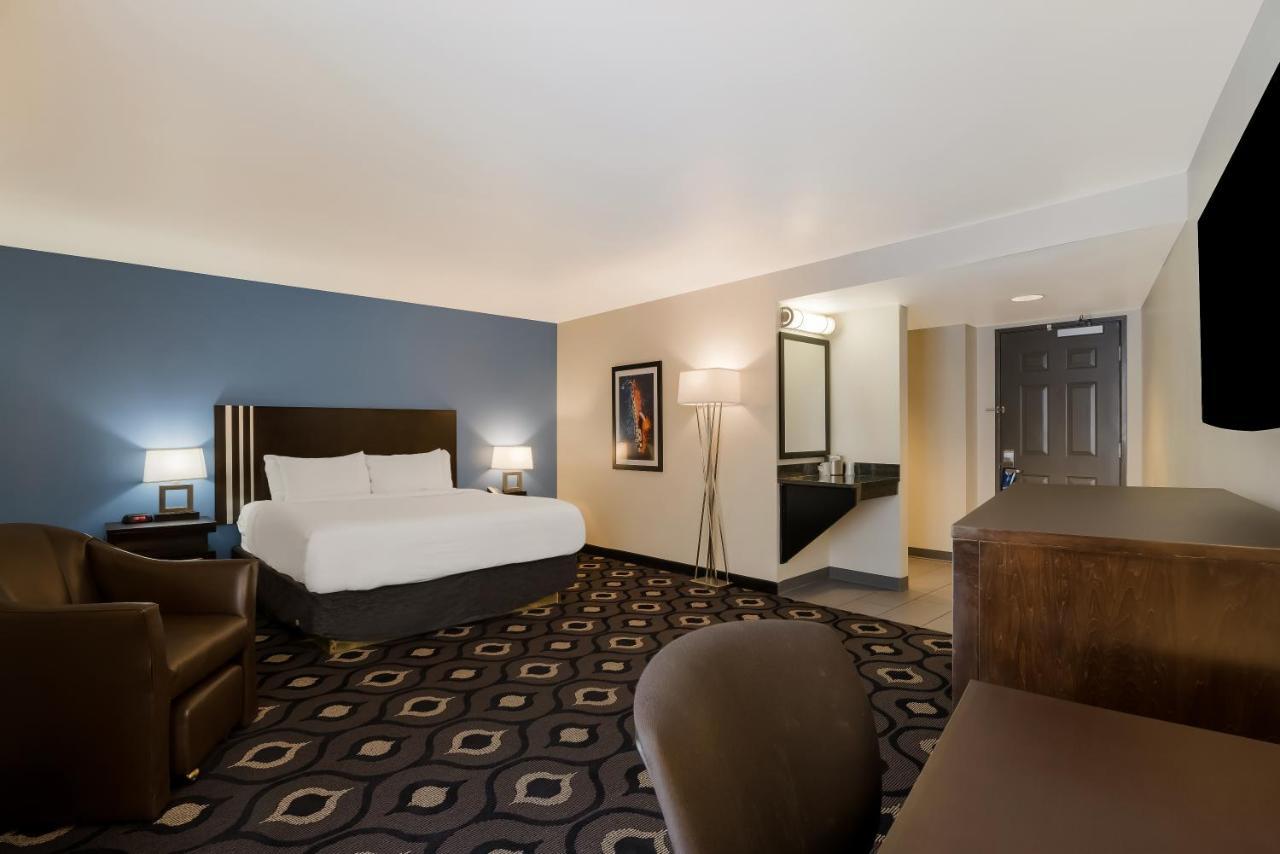 Grand Z Hotel Casino By Red Lion Hotels (Adults Only) เซ็นทรัลซิตี้ ภายนอก รูปภาพ