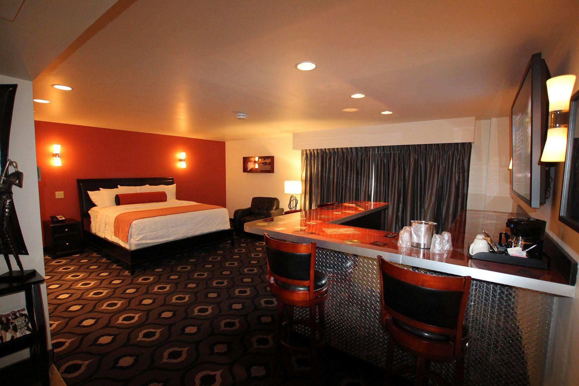 Grand Z Hotel Casino By Red Lion Hotels (Adults Only) เซ็นทรัลซิตี้ ภายนอก รูปภาพ